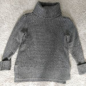 Vera Wang turtleneck sweater